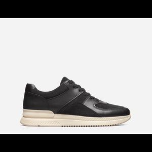 Everlane “the trainer”